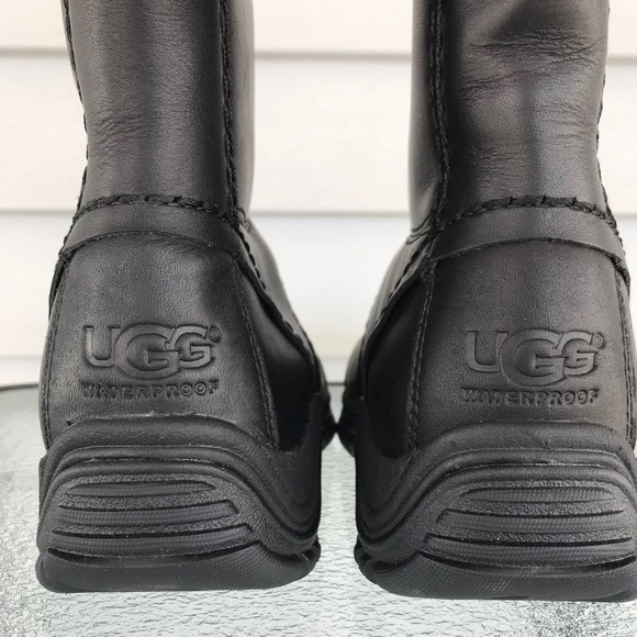 Ugg Miko Snow Boots, Size 5 - Picture 5 of 8